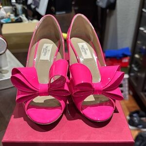 Valentino Hot Pink Patent Leather Bow Peep Toe Pumps Size 7/37
